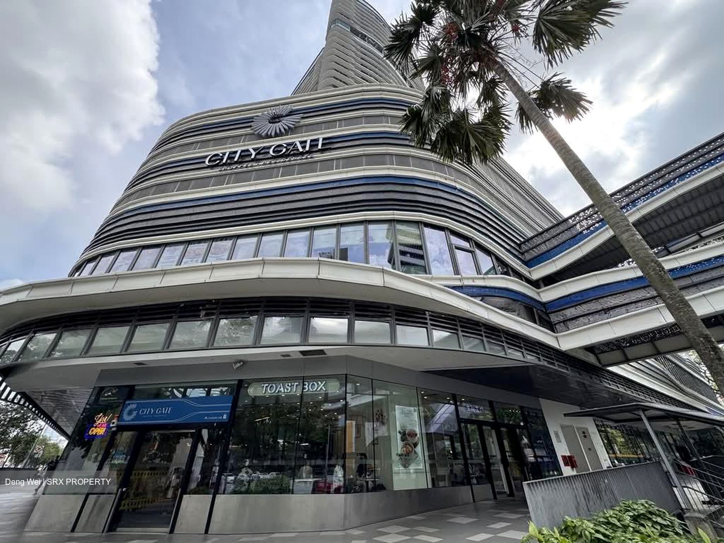 City Gate (D7), Retail #563963461
